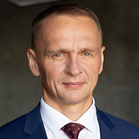Сергей Колесников Учредитель Благотворительного фонда Колесникова, выпускник ФФКЭ'95 